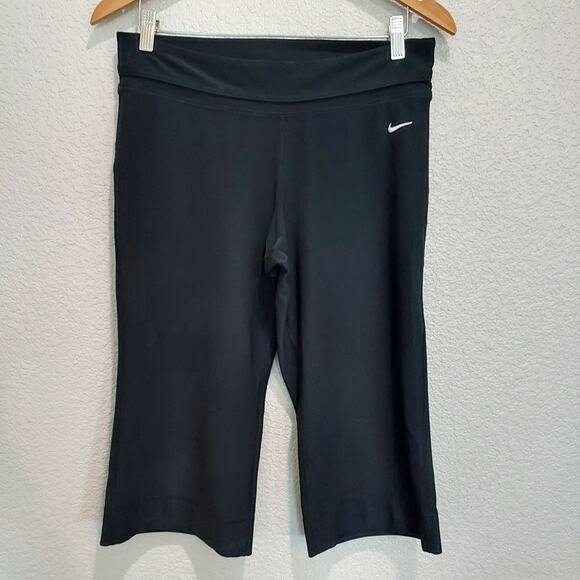 Nike Pants - Nike Dri-Fit Black Capri Athletic Leggings Size M